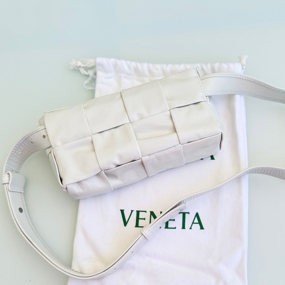 Bottega Veneta Cassette Belt Bag White Maxi Intrecciato Leather 651053 - Picture 3 of 15